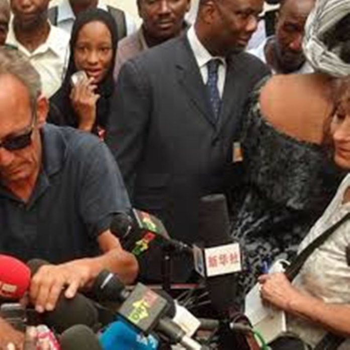 Claude Verlon (G) et Ghislaine Dupont à Kidal au Mali, en juillet 2013