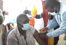 COVID-19/ des guinéens ont reçu les premières doses du Sinopharm